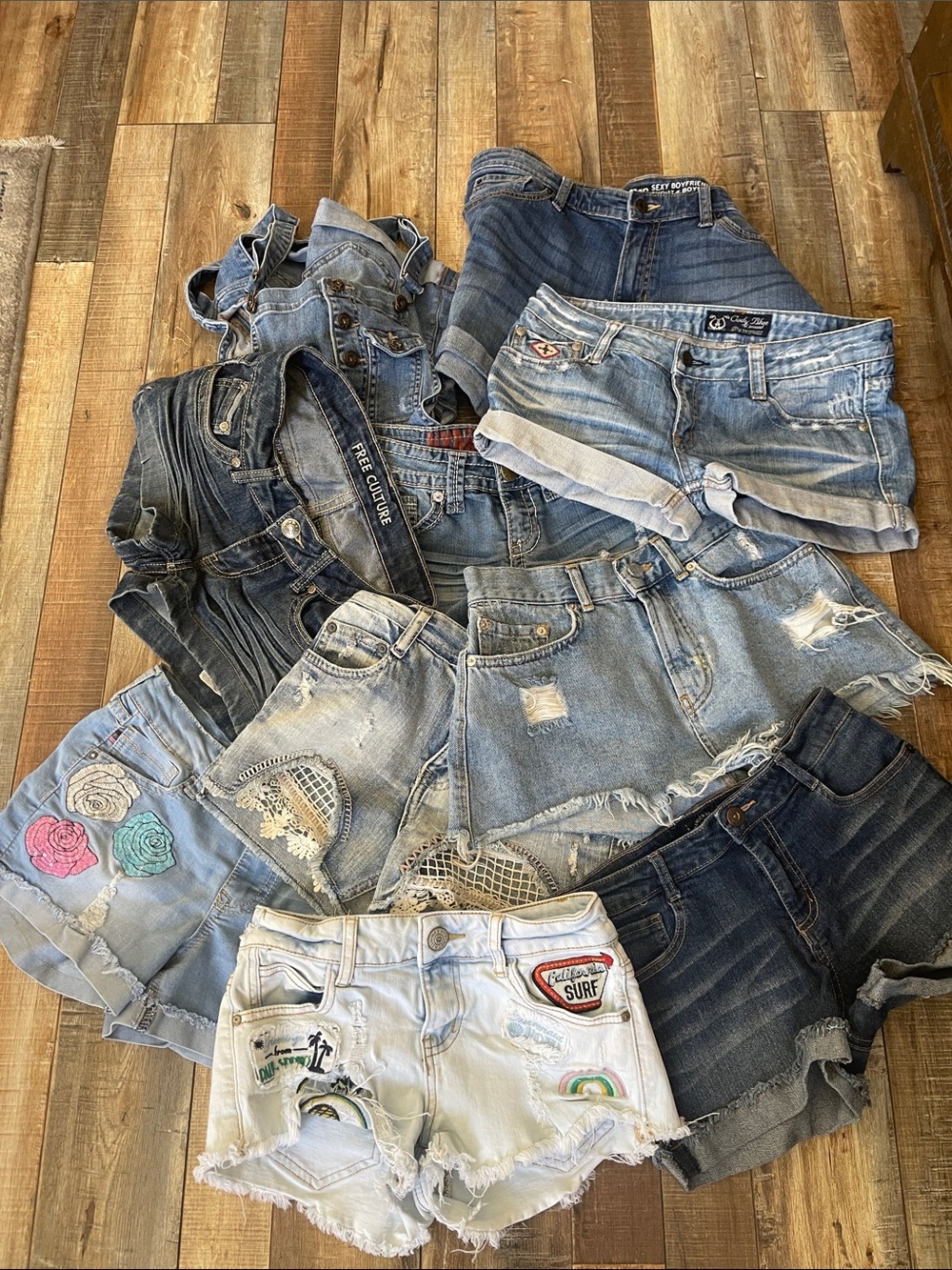 Resale bundle of denim Jean shorts 
Various sizes